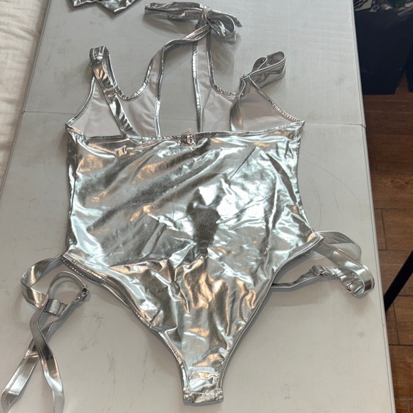 #43 Silver Halter Bodysuit - Picture 5 of 5